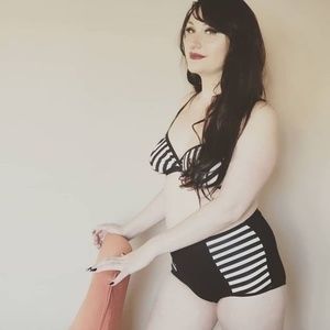 Meet your Posher, Mimi